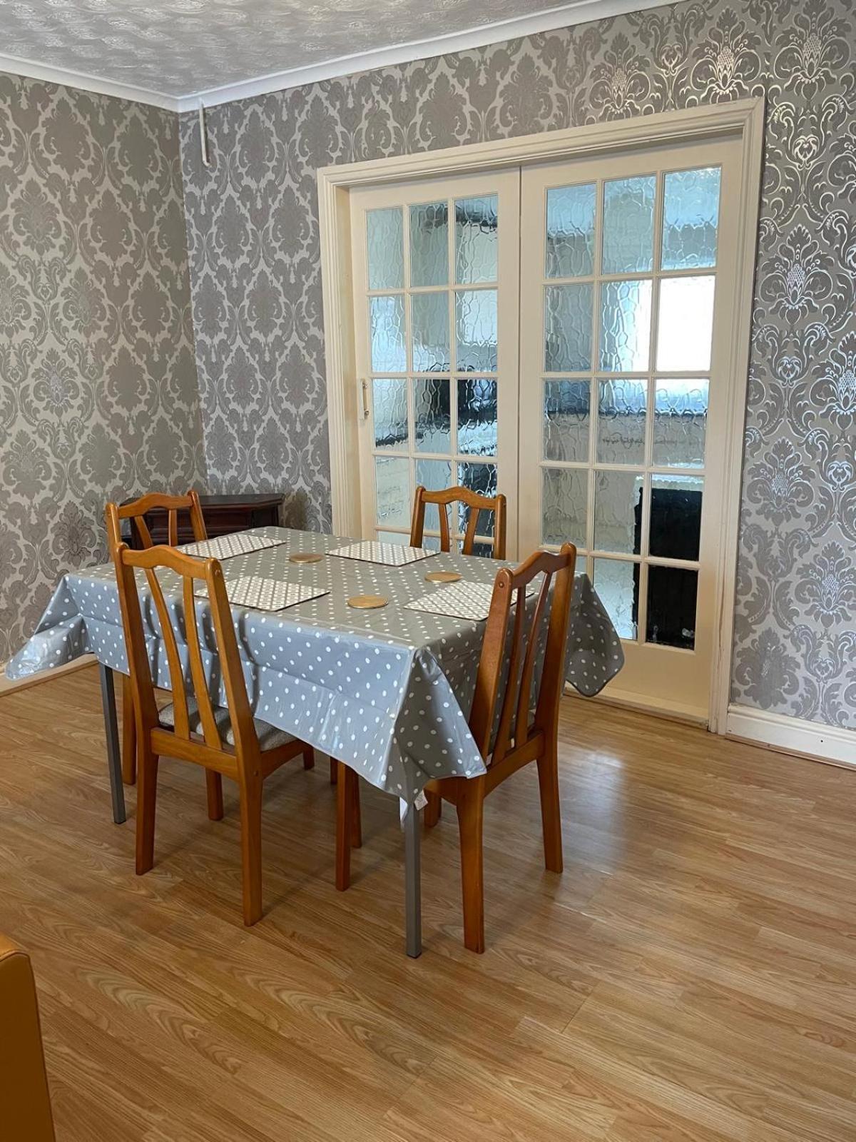 Room Only Guest Accommodation, Guest House Self Catering Μπάνγκορ Εξωτερικό φωτογραφία